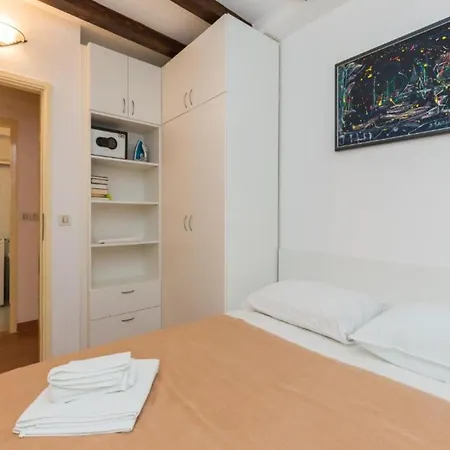 Vi * 杜布罗夫尼克